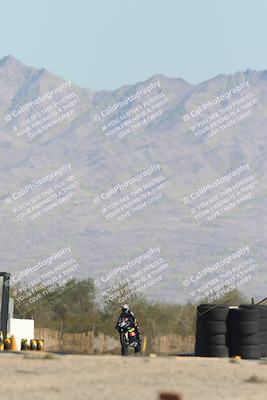 media/Oct-30-2025-Racers Edge (Thu) [[dabbdaf680]]/2-A Group/Session 2 (Turn 16)/